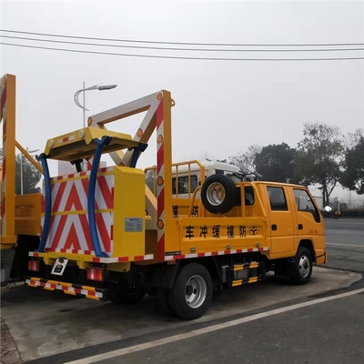 徐工防撞缓冲车 融合国际知名品牌防撞垫与高效清扫功能的道路安全卫士