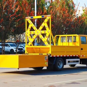 防撞缓冲车与救护车 安全守护的双重保障