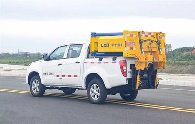 江铃皮卡防撞缓冲车 多款高速防撞车型现货供应，可更换缓冲包与扫路车功能