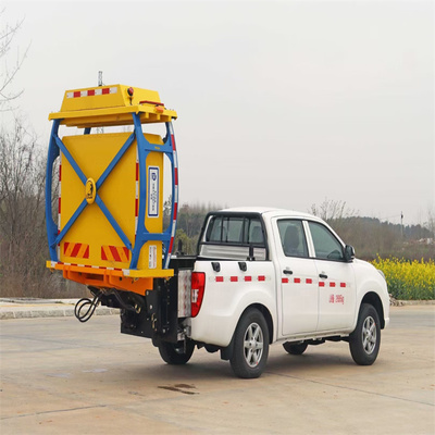 江铃宝典皮卡修路施工防撞缓冲车、五十铃防撞缓冲车与救护车的功能与应用